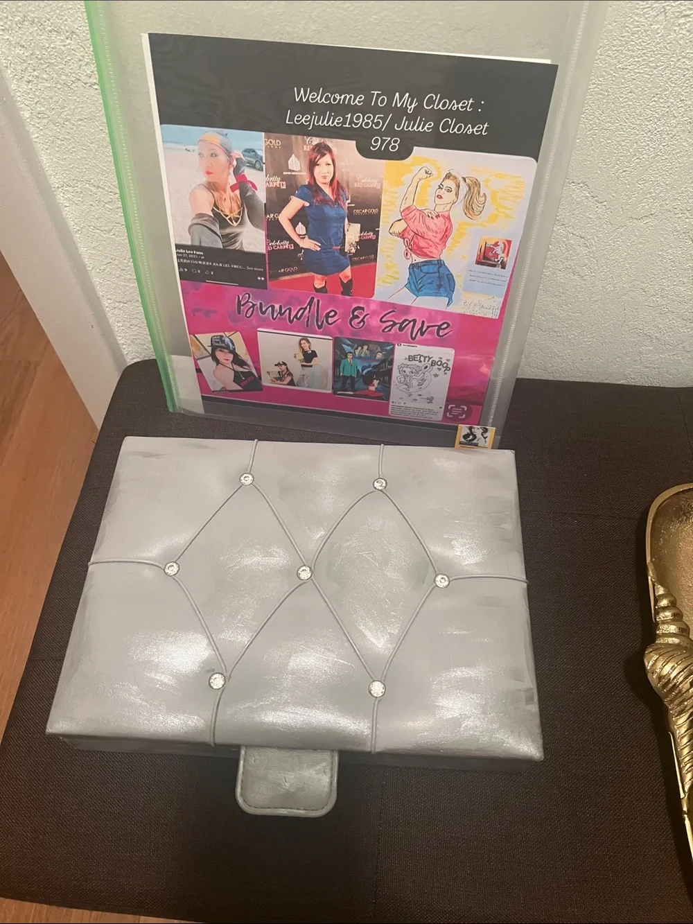#2011** Vintage Hand Painted Light Gray Jewelry Organizer Box with Mirror - Picture 3 of 15